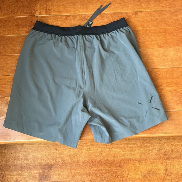 NWOT Ten Thousand Dark Grey Interval Short (With Liner) 7" Size S, M, L, XL - Picture 2 of 6